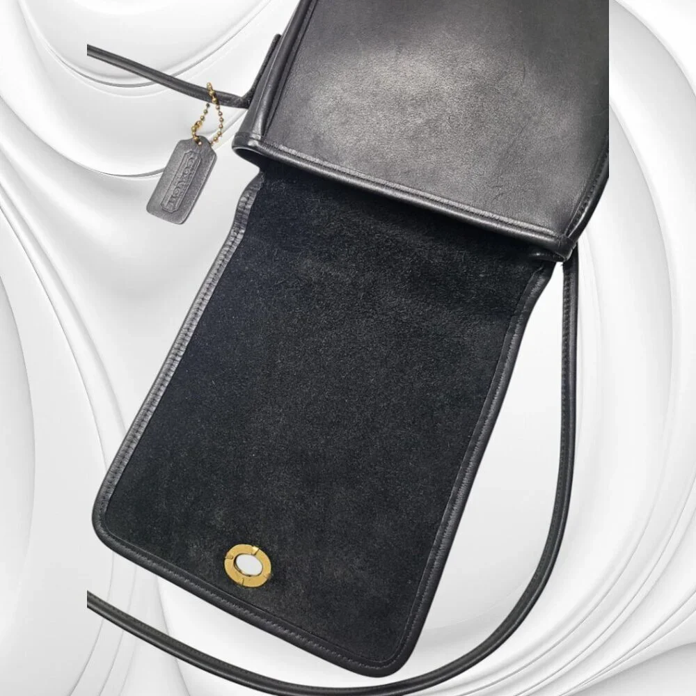 Vintage 80's COACH Compact Pouch Crossbody - Picture 4 of 10